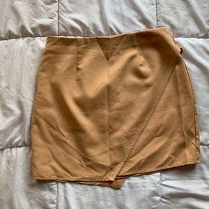 Tobi Pink Mini Skirt. Size Small.